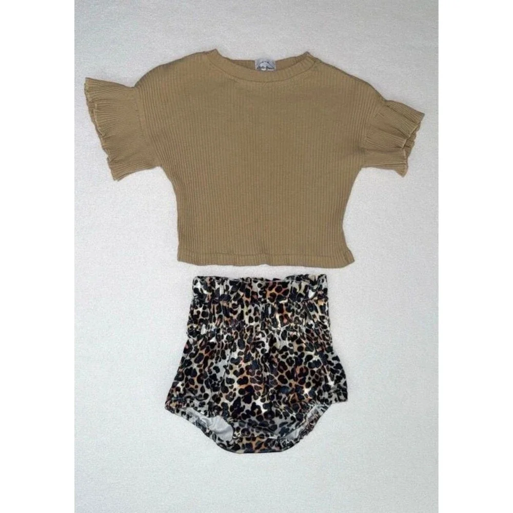 Boutique 2T Toddler Girl Ribbed Ruffle Short Sleeve Top & Leopard Bummies Set